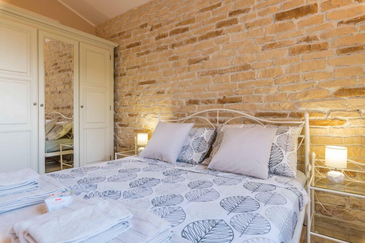 Haus Vita Пула Екстериор снимка